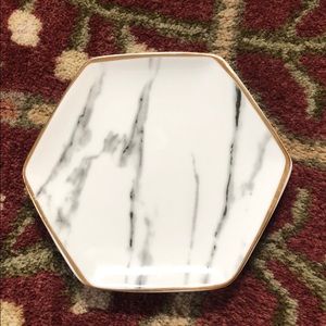 Ceramic ring dish